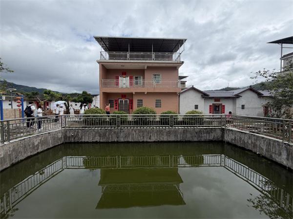 围龙屋里听乡音，青春力行护文脉 广应科学子实地调研兴宁市崇谷围围龙屋纪实