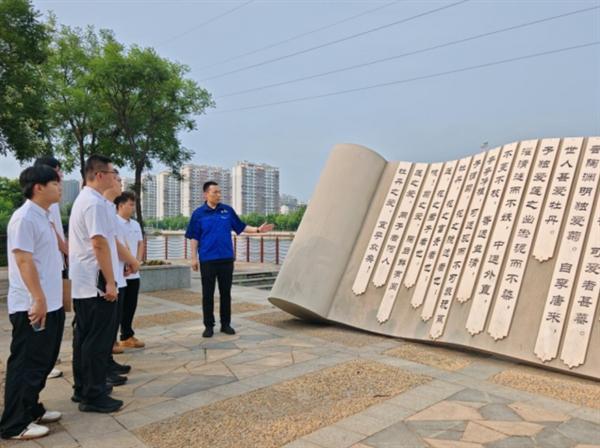 唐山港京唐港区51号、52号散货泊位工程项目部党支部开展“廉洁第一课”现场教学活动