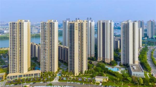 党旗插在攻坚处 实绩写在市场上——佛山天皓湾项目党员攻坚小组市场突围纪实